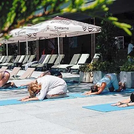 Hotel Grande Vista & Batak